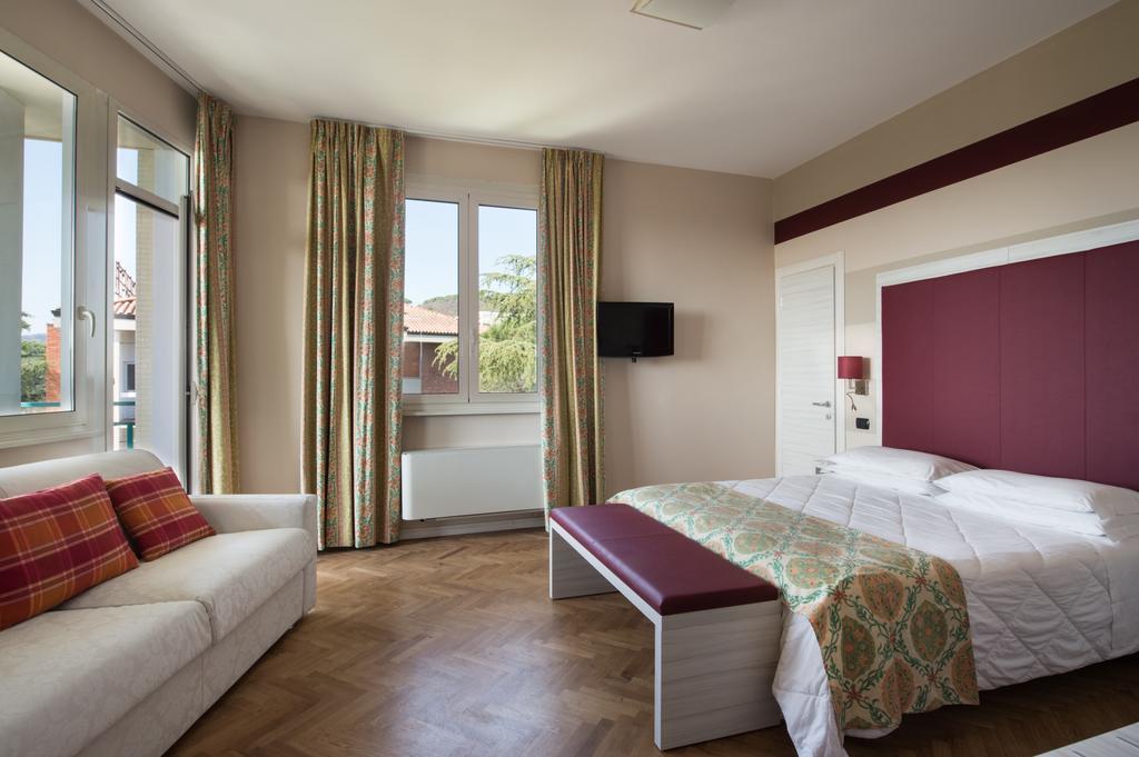Grand Hotel Panoramic มอนเตกาตินี แตร์เม ภายนอก รูปภาพ